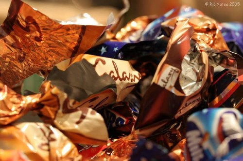 Team meeting summarising safety procedures and insurance coverage